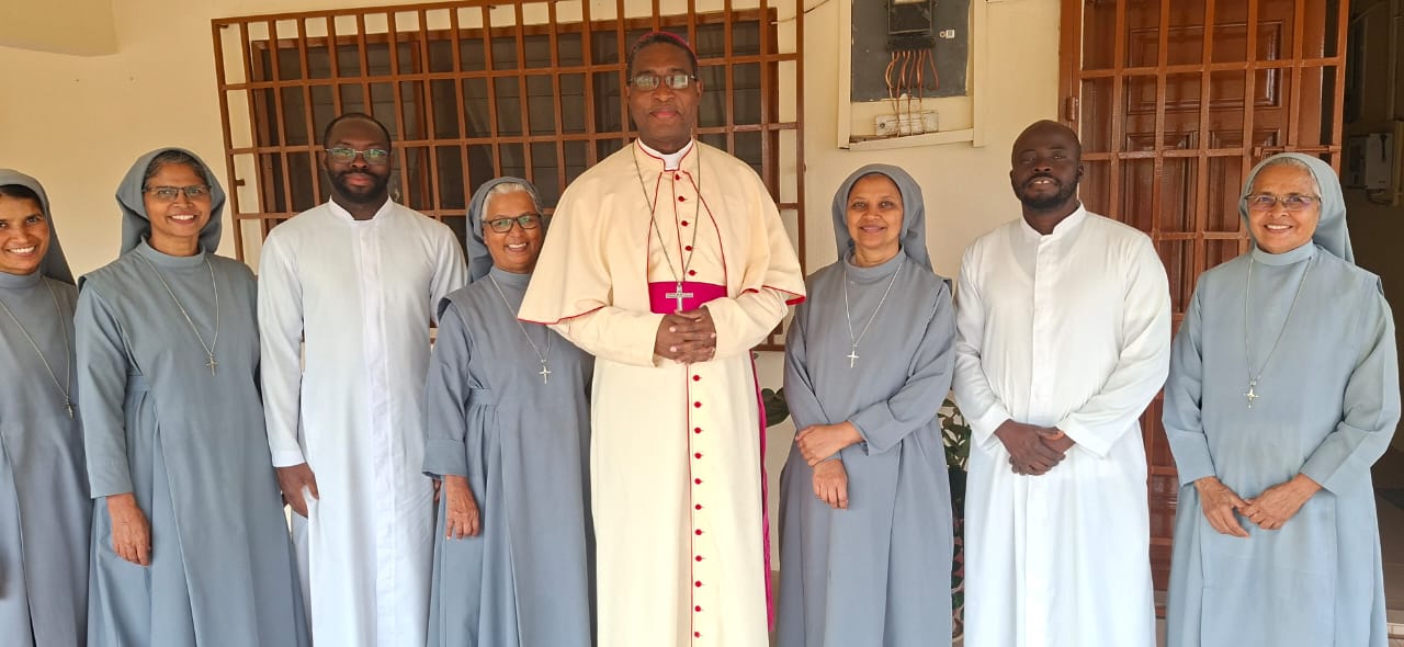 Apostolic_visit